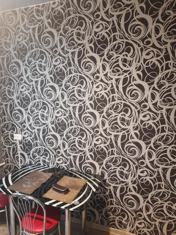 Apartment 2 Bed Rooms Near Aristokrat Zaporizhia Exterior foto